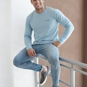 Patagonia Men's Long-Sleeved Capilene® Cool Daily Fish Graphic Shirt Pale Blue L